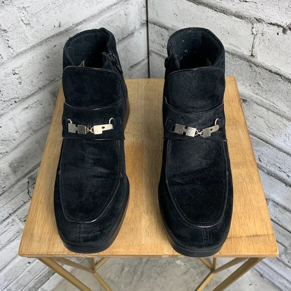 Hush Puppies Shoes - Vintage Hush Puppies Booties Black Waterproof Suede Low Block Heel Ankle Boots